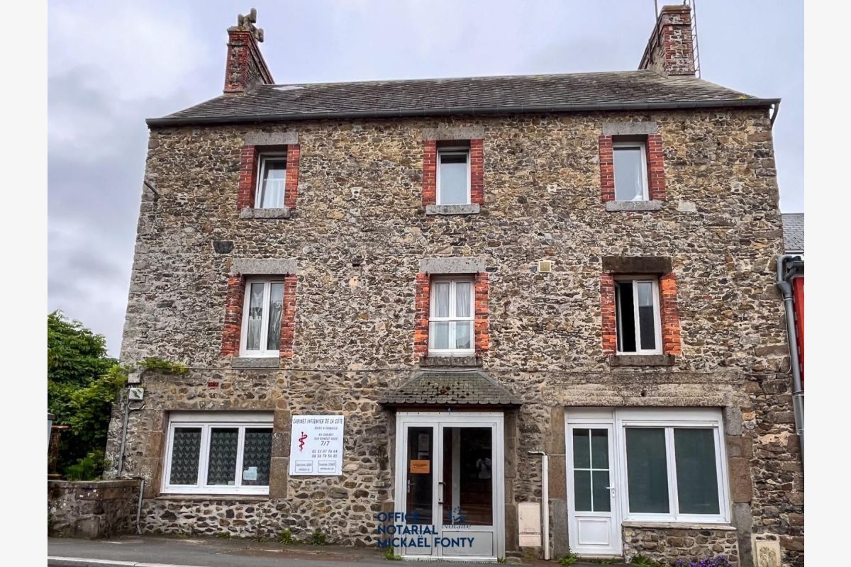 centre, vds immeuble en pierre env. 228 m2 cpt au rdc : loca