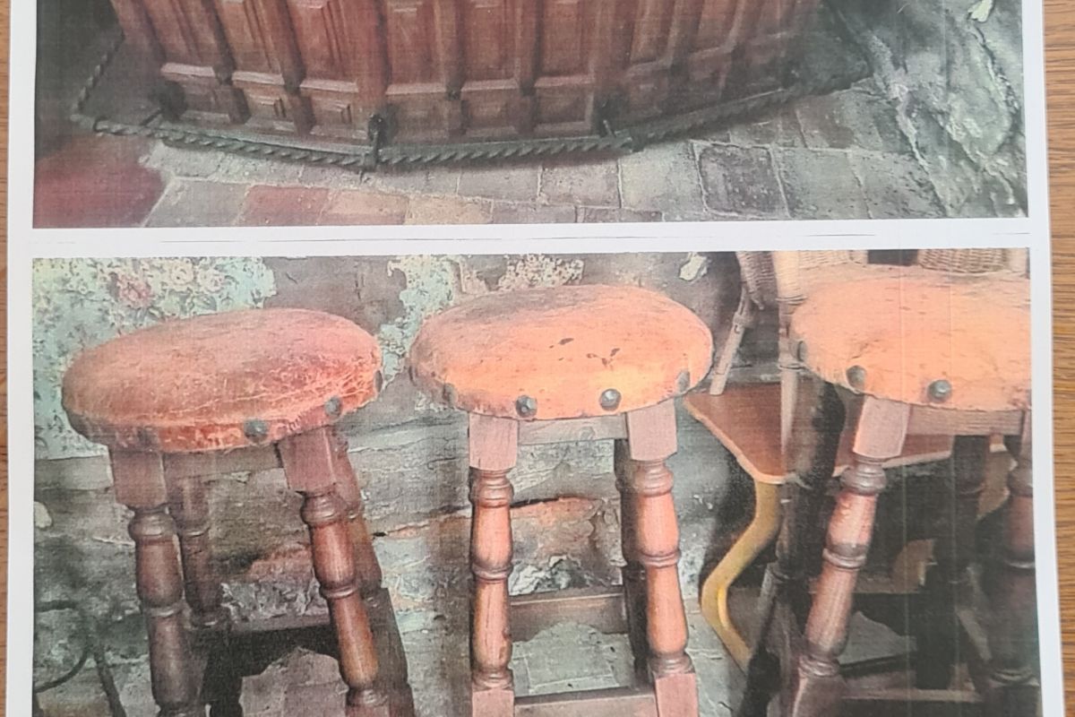 Bar en chêne avec 3 tabourets de bar / vintage