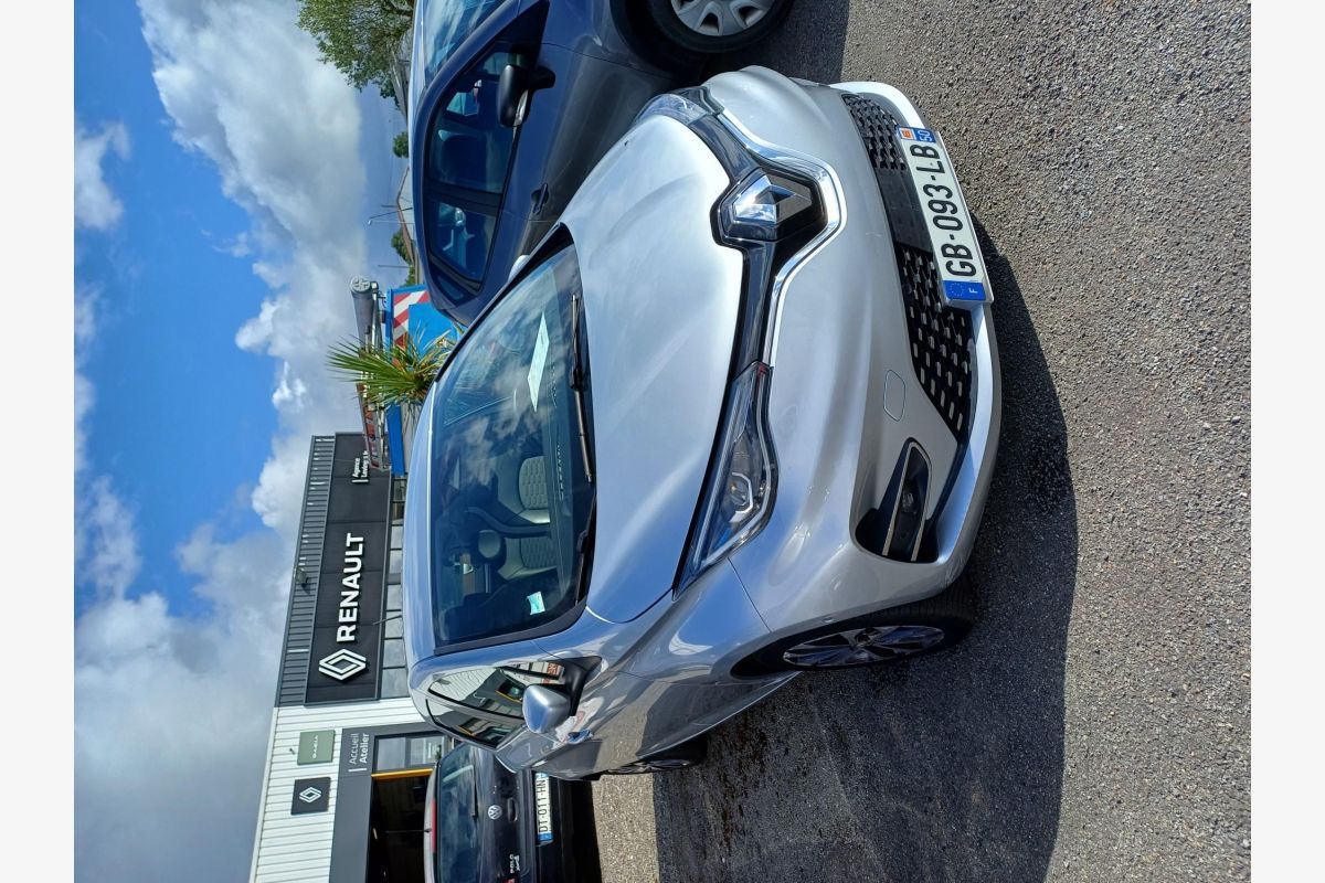 Zoe E-Tech Intens