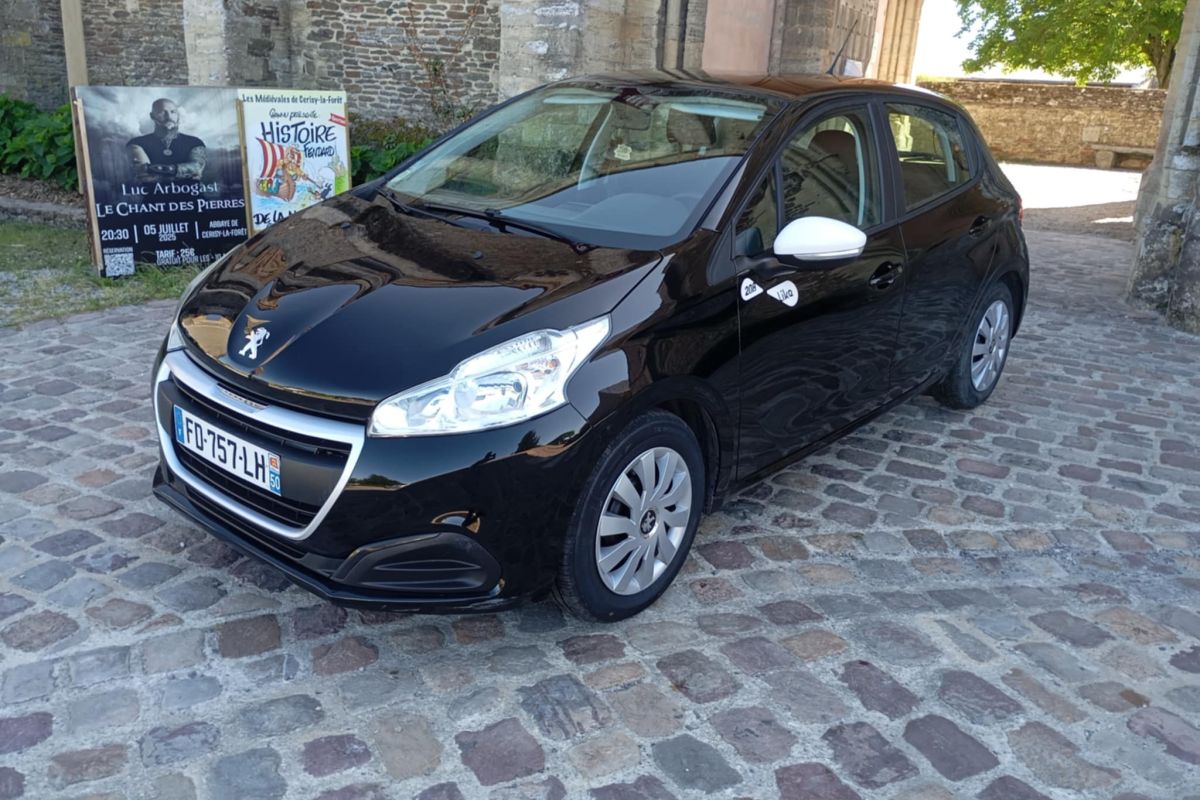 Peugeot 208 1.2 essence 68 cv, 2019