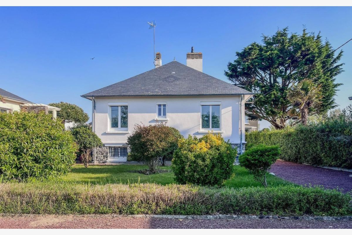 vds maison sur ss-sol comp. cuis. A/E, séjour, 2 chambres, s