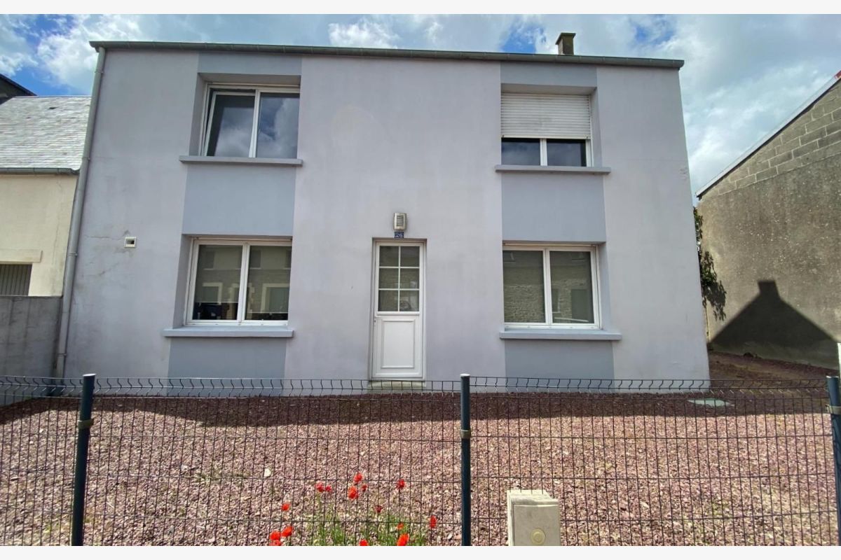 vds charmante maison av. locataire, comp. entrée sur gd séjo