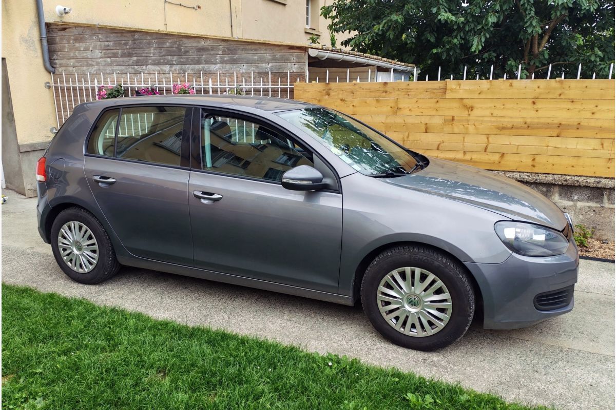 Volkswagen Golf VI