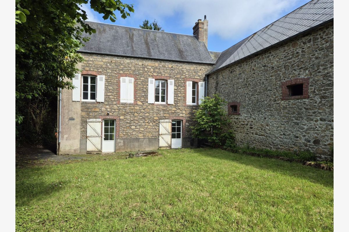 10 minutes de Coutainville, 5 minutes de Coutances, à vendre...