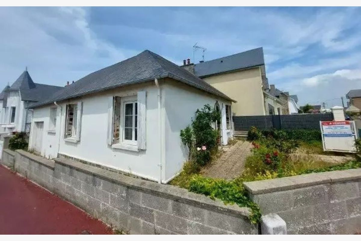 176 800euros HNI, idéalement placé, cces et gare, maison de
