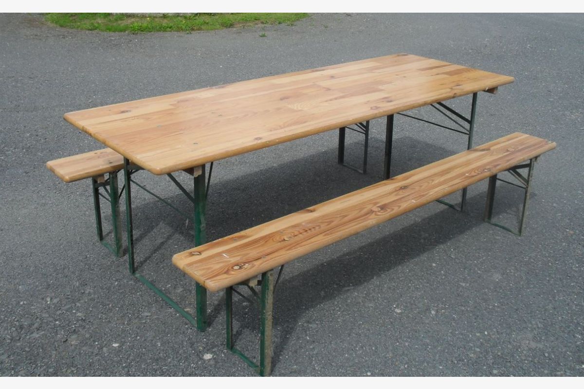 2 tables de réception