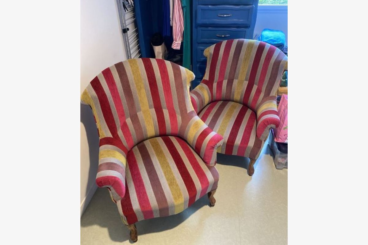 Deux fauteuils