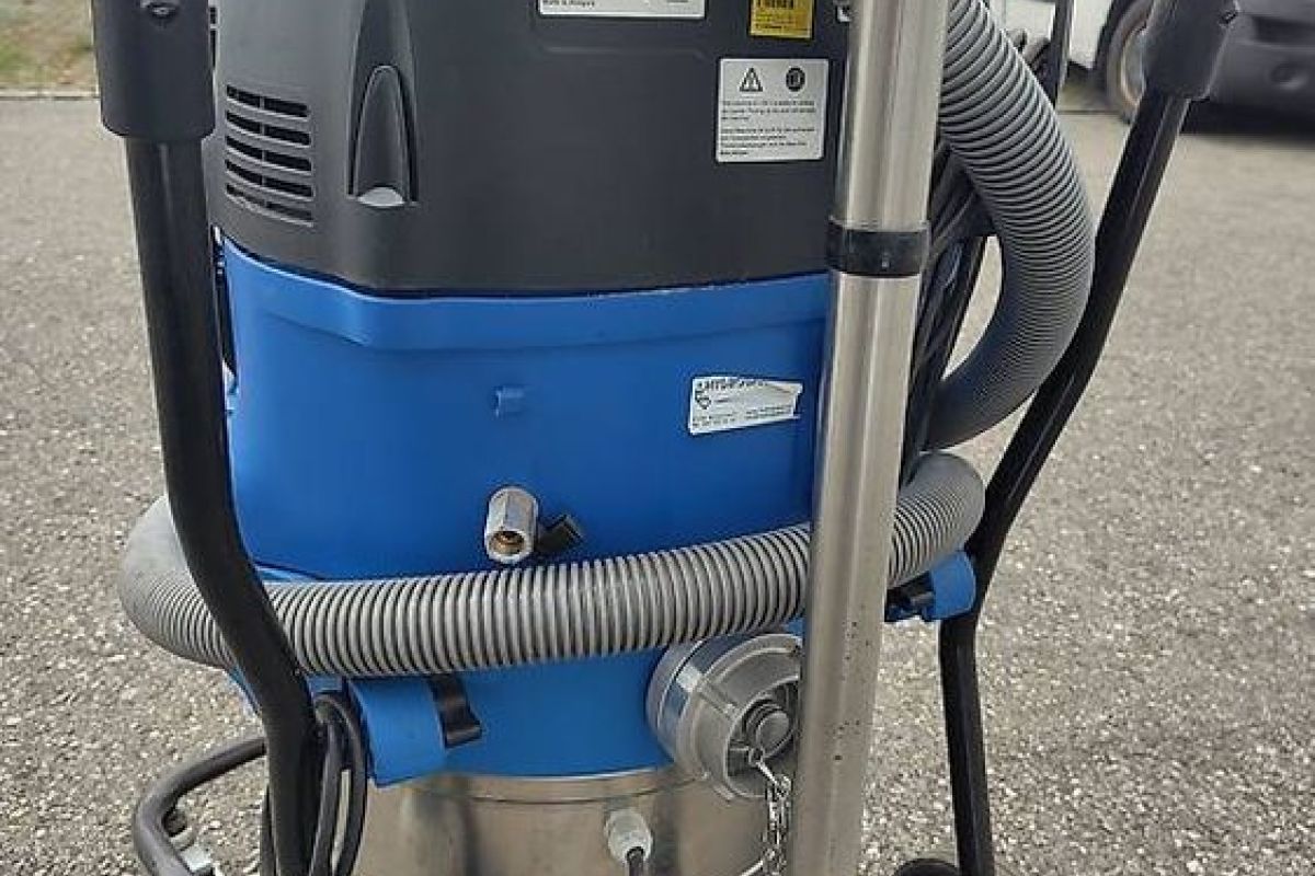 Aspirateur industriel puissant 