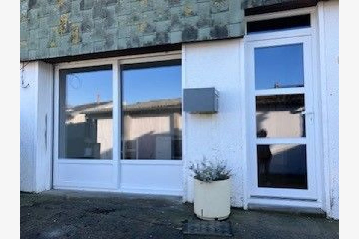 appartement de 44 m2 en centre-ville, traversant, très clair