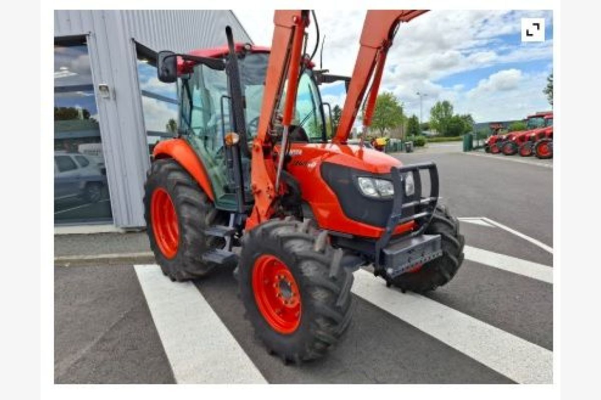 Kubota M 6040