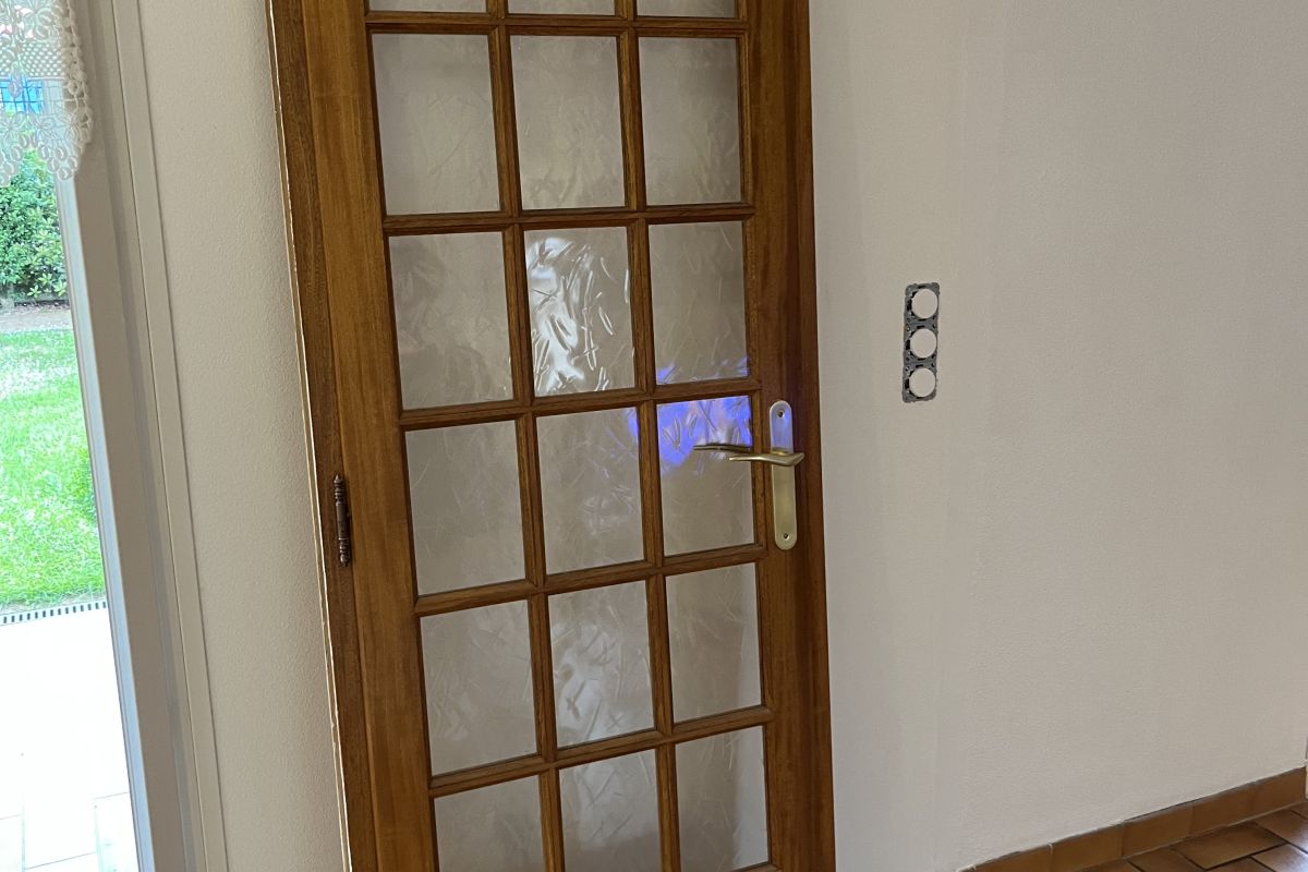 Bloc porte bois vitré de 0.70 m de largeur