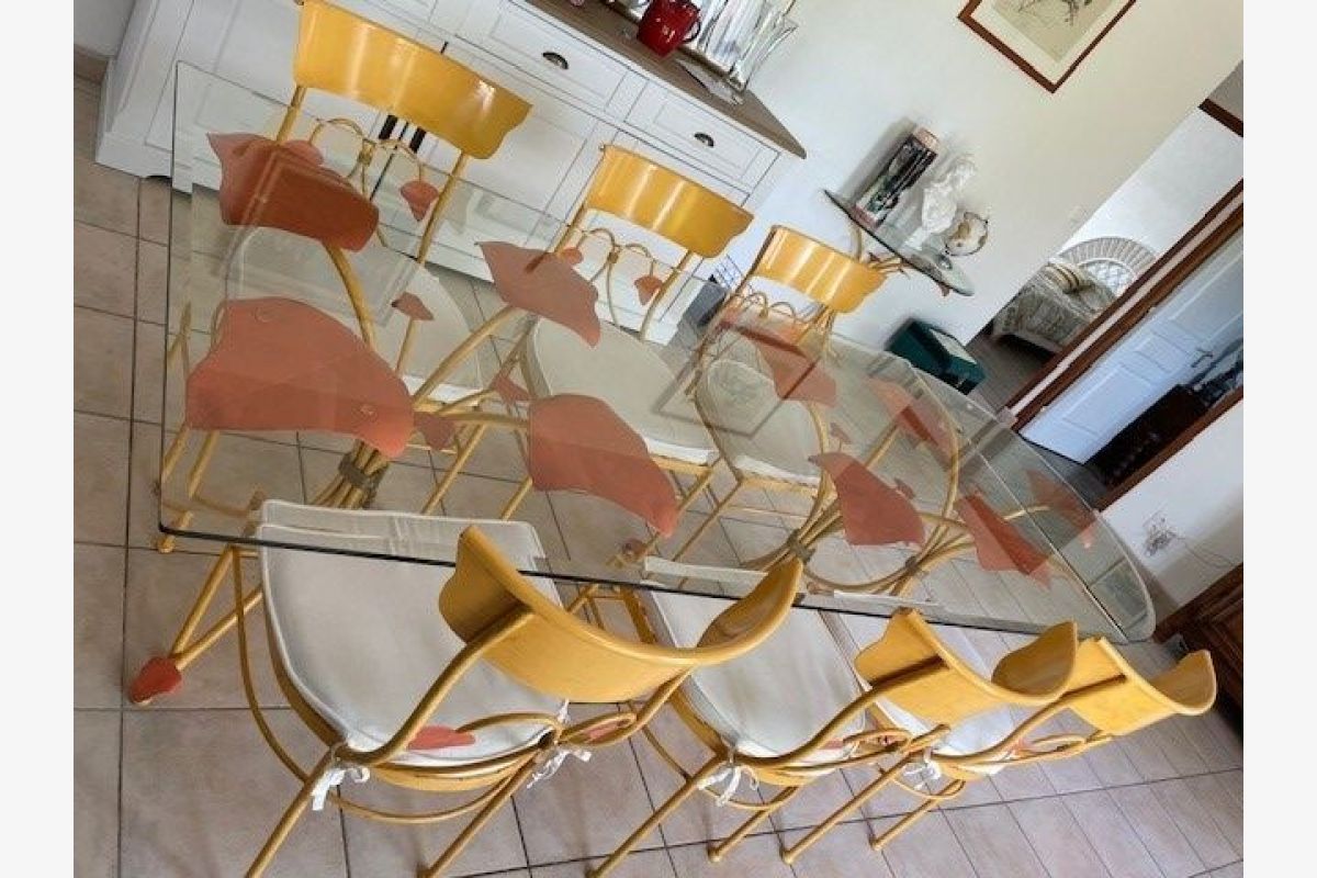Belle table en verre et fer forgé