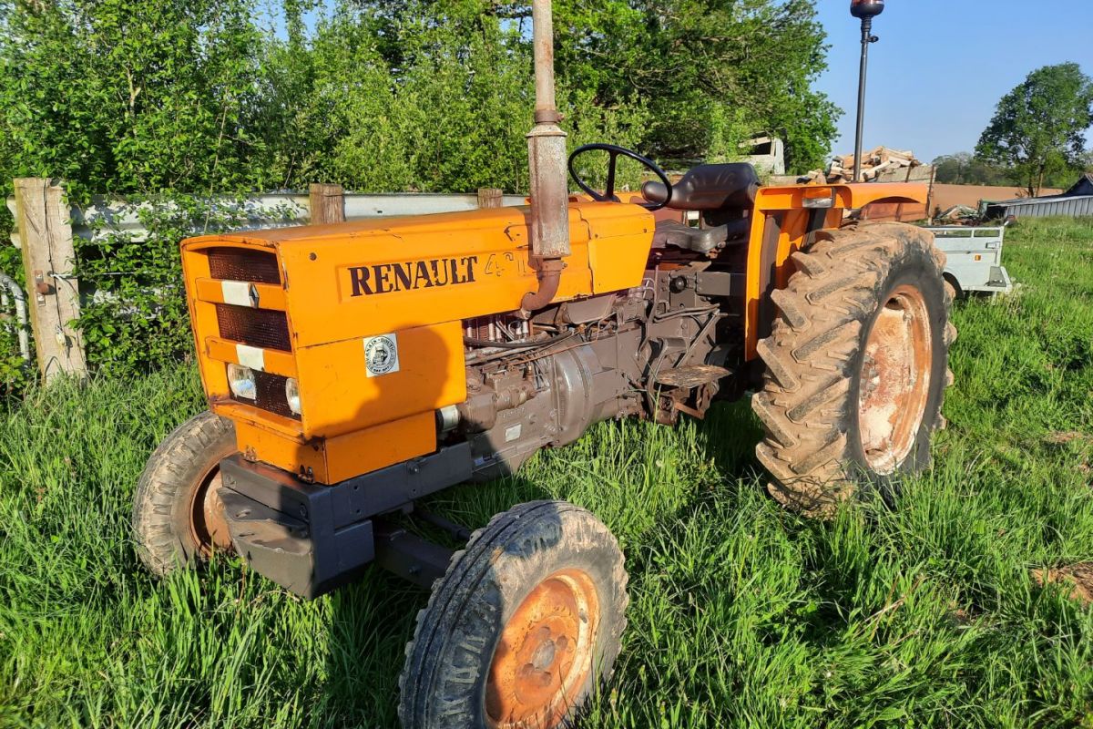 Tracteur Renault 461