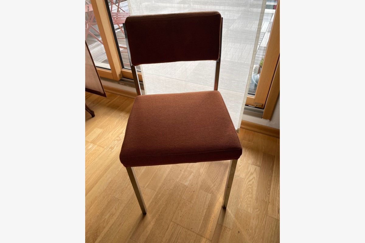 3 chaises