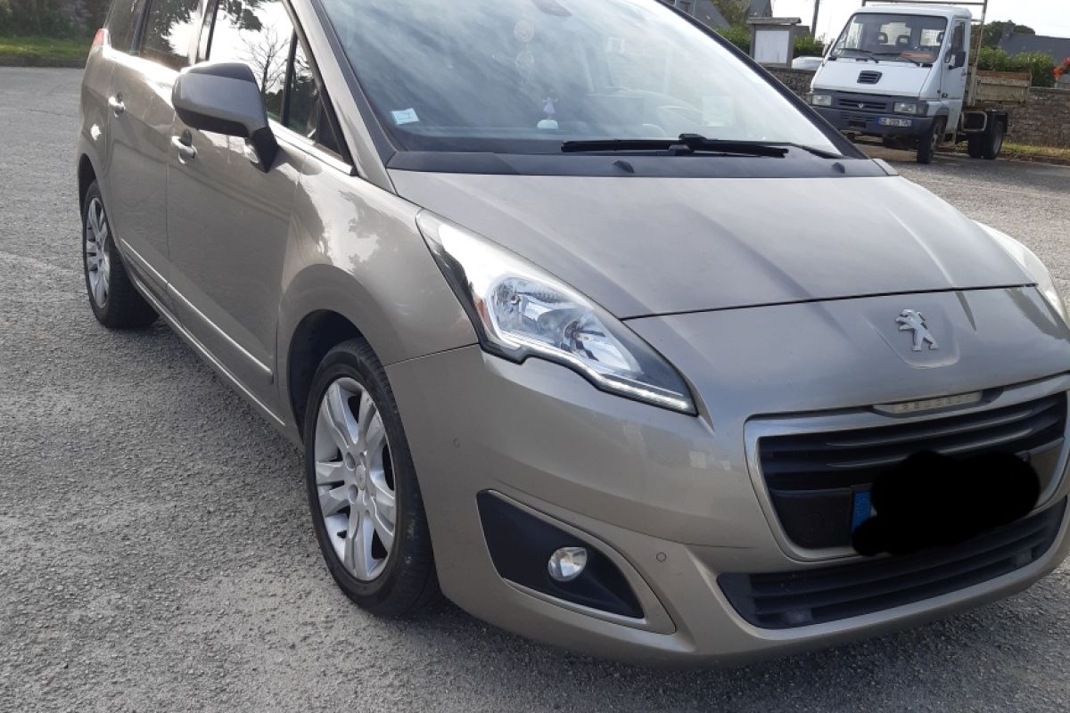 Peugeot 5008 7 places, automatique 