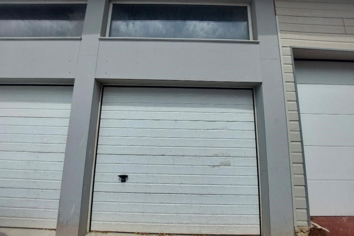 Granville, garage fermé