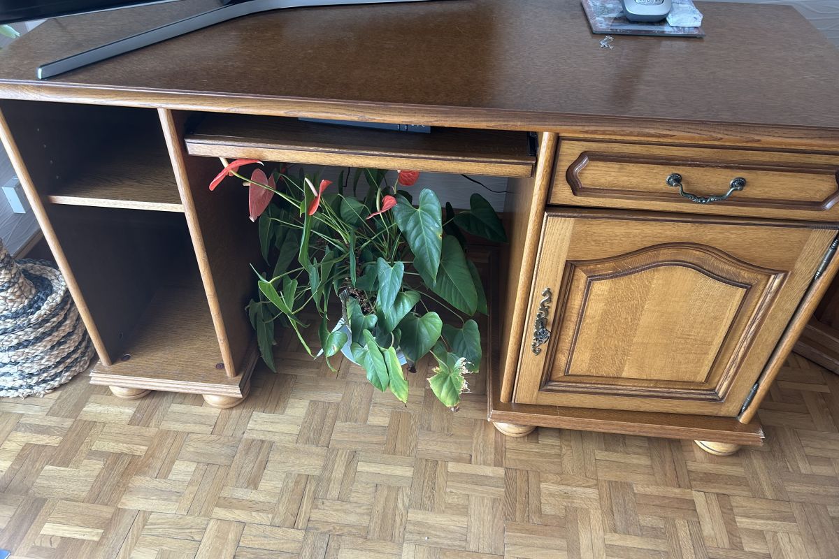 Bureau ou meuble télé
