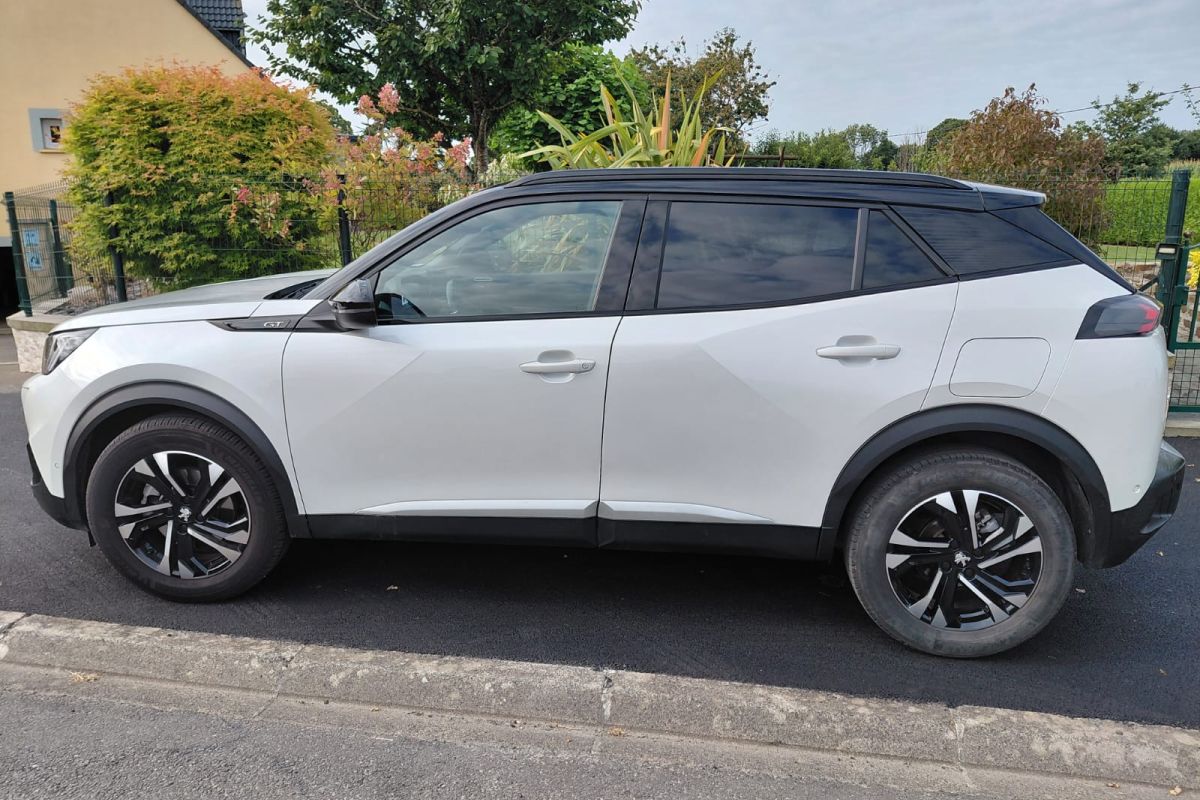 Photo 2 Peugeot 2008