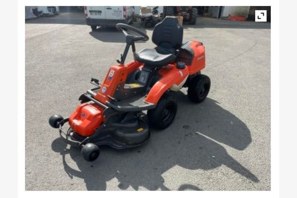 Tondeuse autoportée Husqvarna R214TC