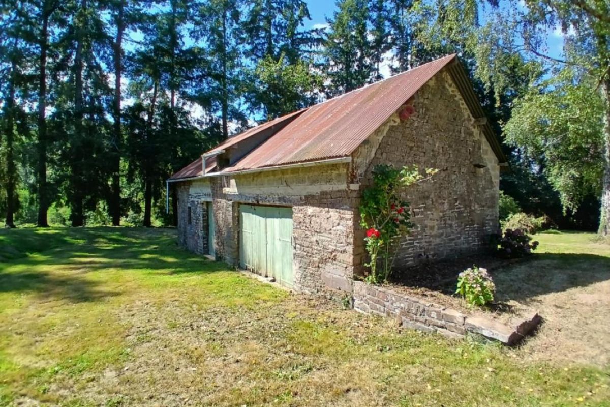 CHAMPREPUS Bâtiment à réhabiliter