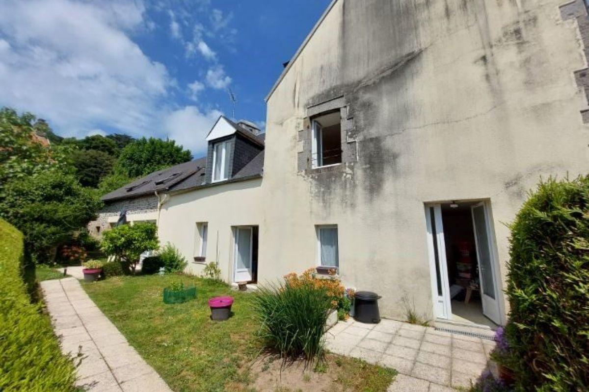 Ensemble immobilier de trois logements