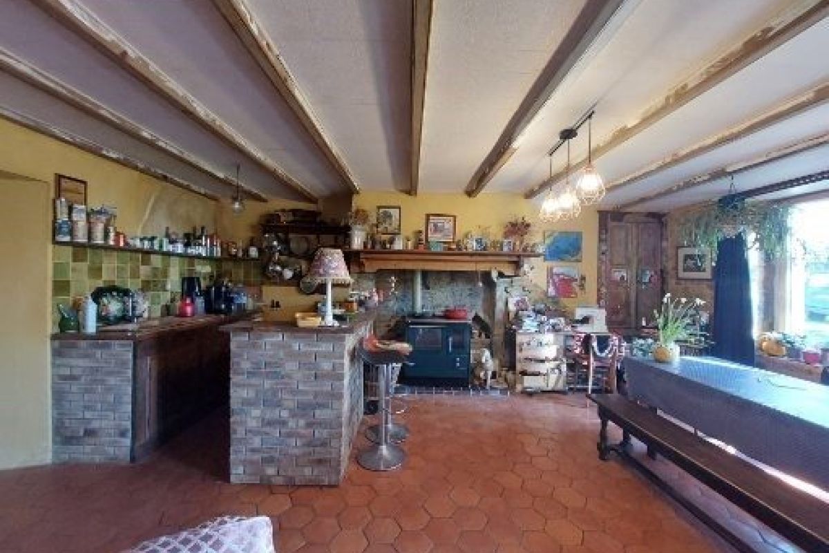 Photo 3 CERENCES petite ferme avec 5 hectares à vendre