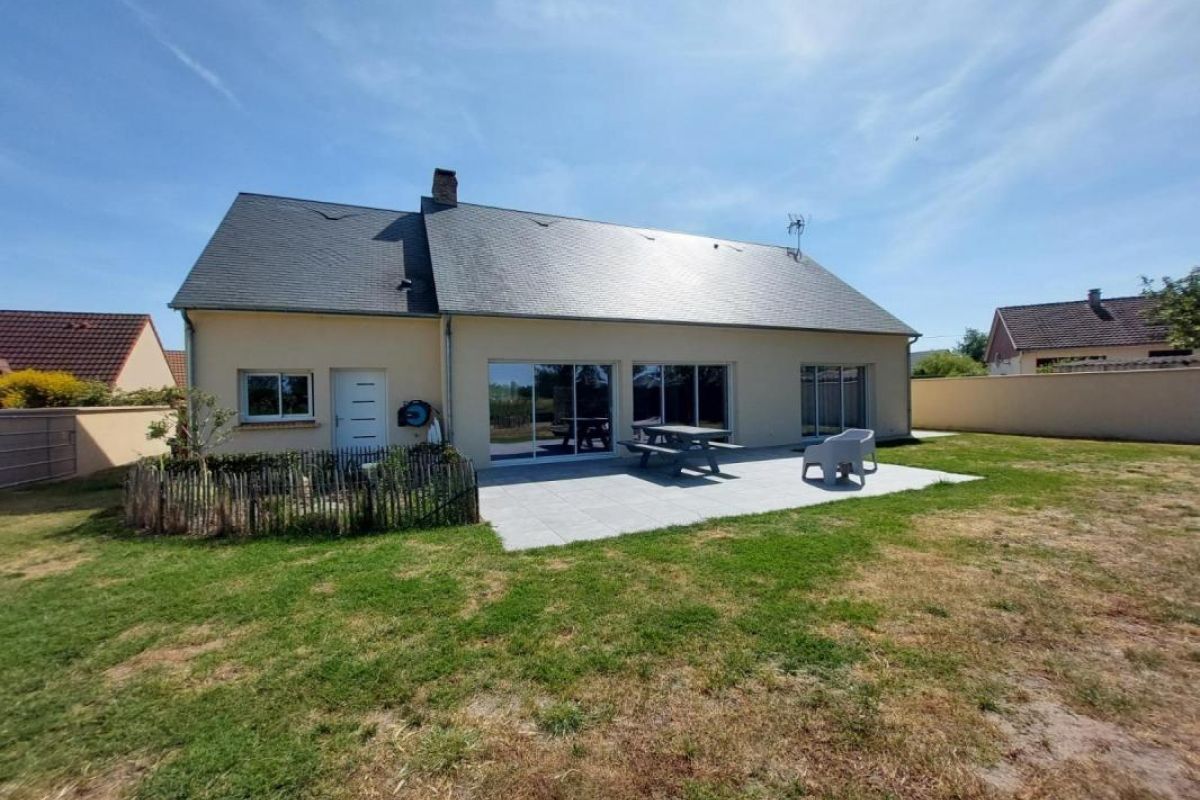 SAINT MARTIN DE BREHAL Maison récente de plain pied
