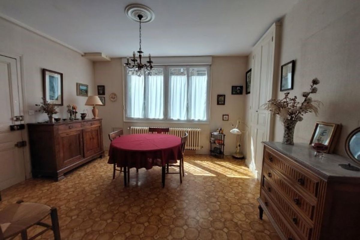 Photo 2 APPARTEMENT REZ DE CHAUSSEE CENTRE VILLE