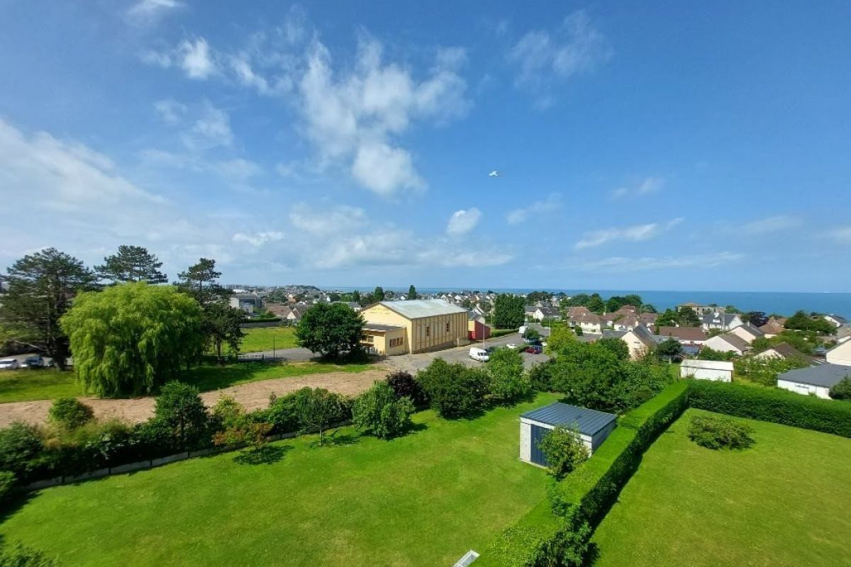 Photo 3 Appartement 92 m² avec vue mer et un garage