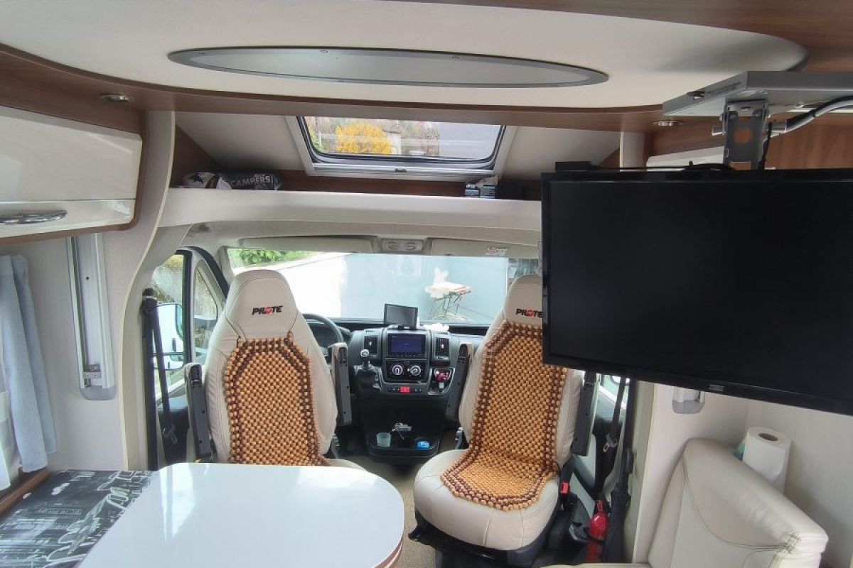 Photo 2 Camping Car Pilote P 706 C Essentiel Fiat Ducato 35 L 2.3 l Mjet 130