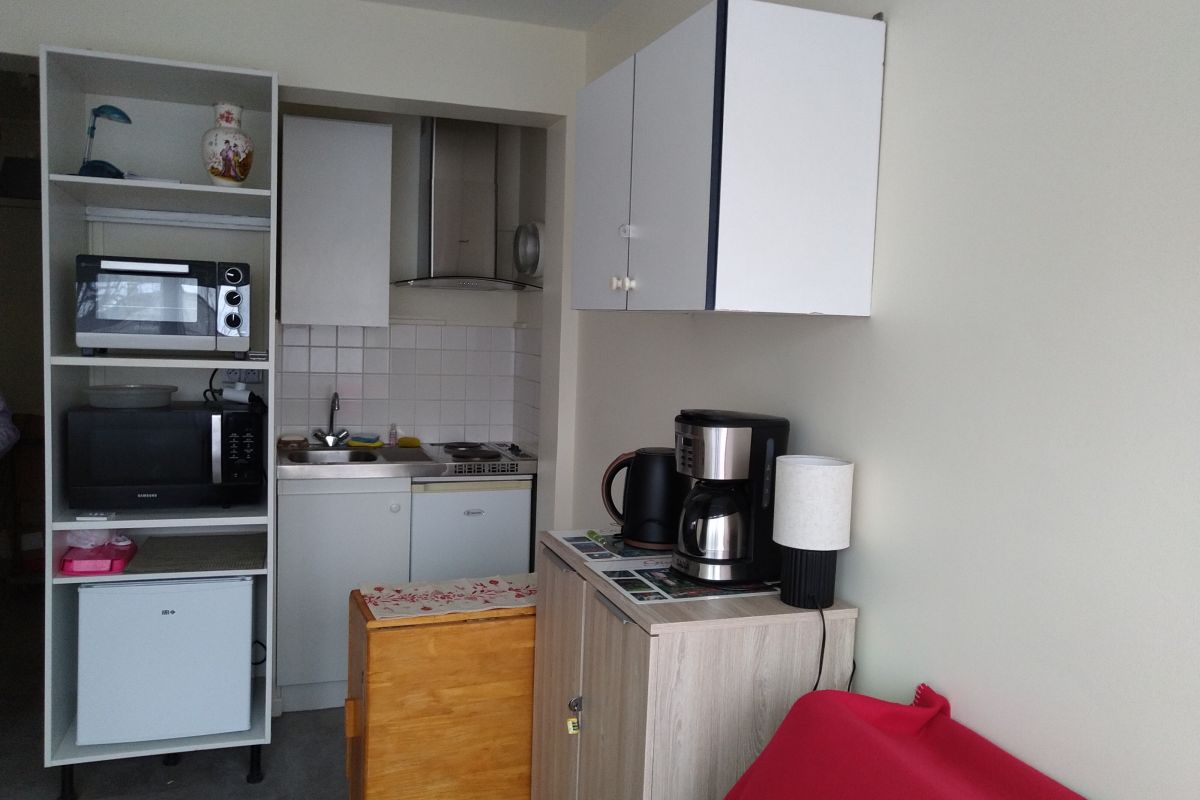 Photo 2 ROUEN vallon St-Hilaire, appt 19 m2 meublé parking compris