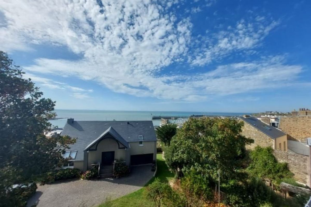 MAISON AVEC VUE MER