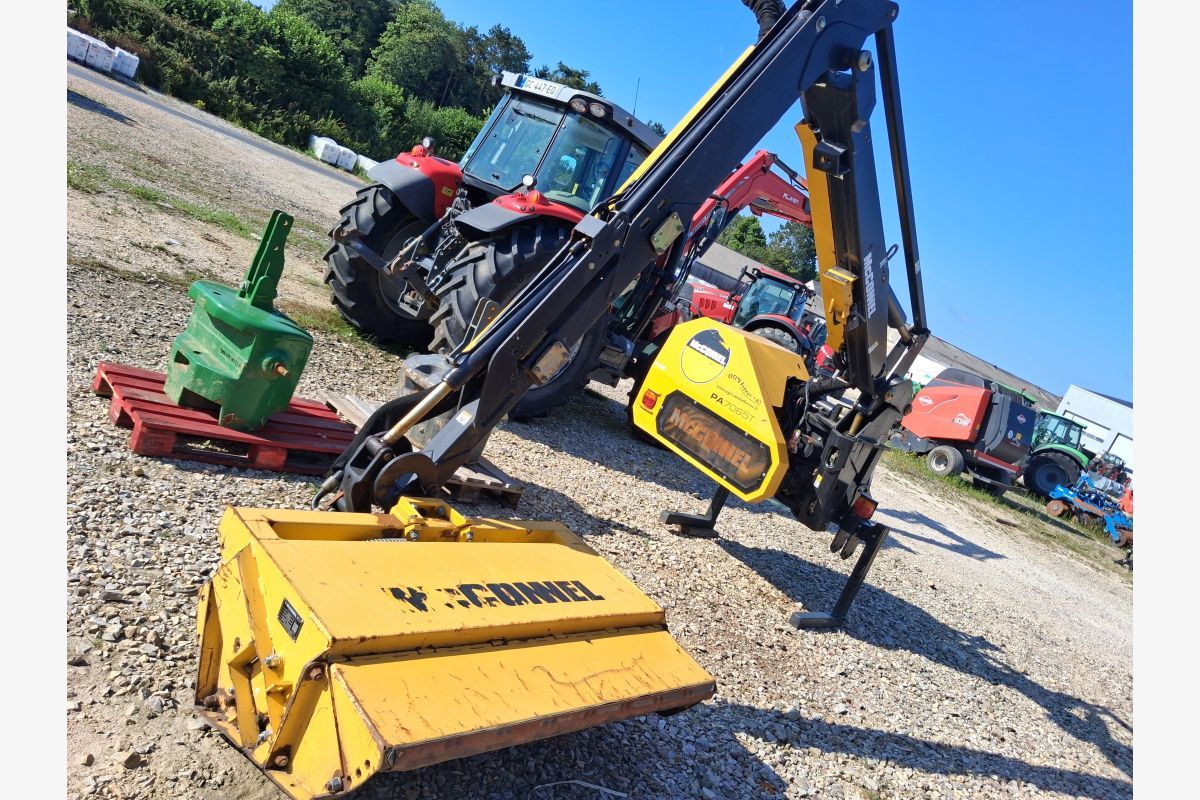 Débroussailleur Mc Connell PA7065T