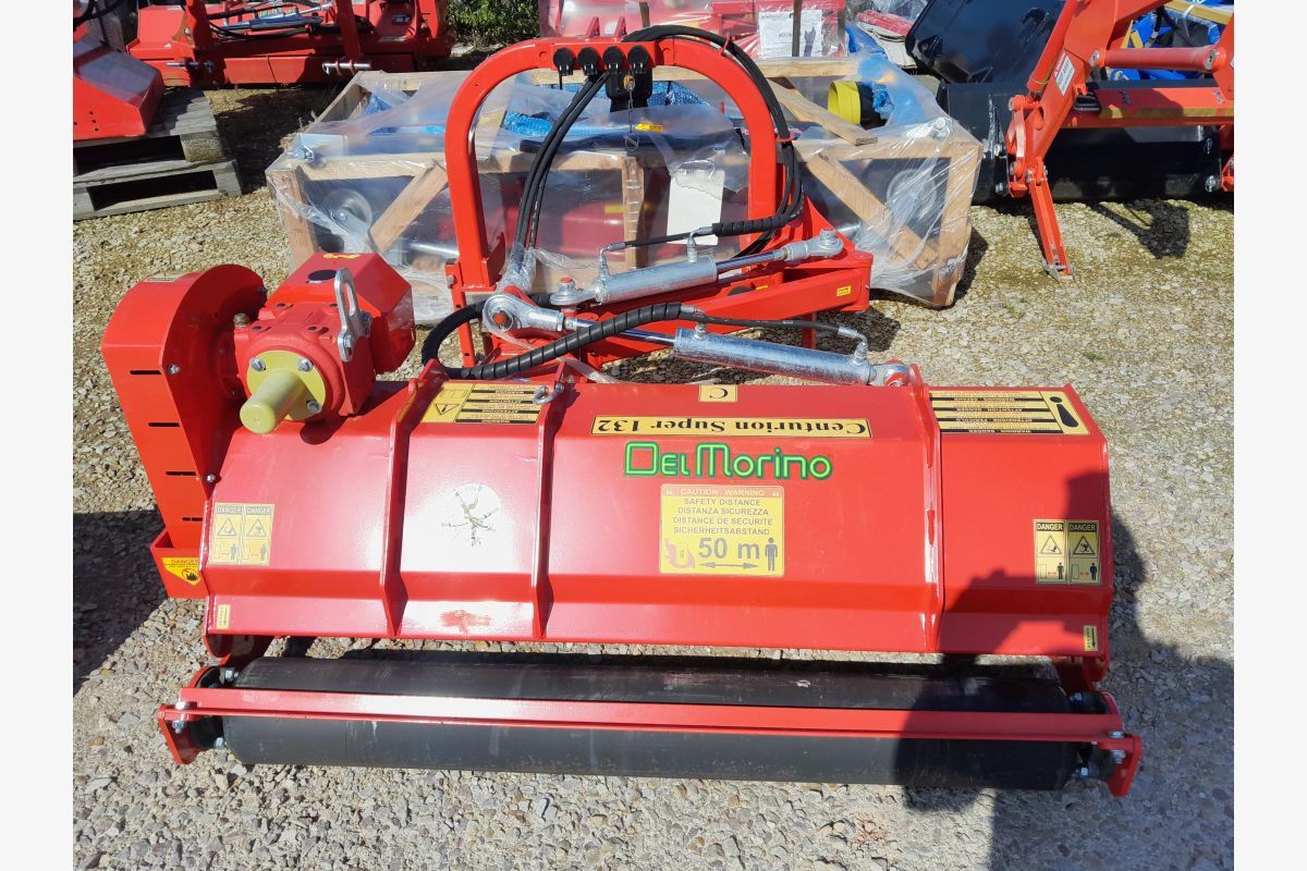 A saisir broyeur accotement Delmorino Centurion Super 132C