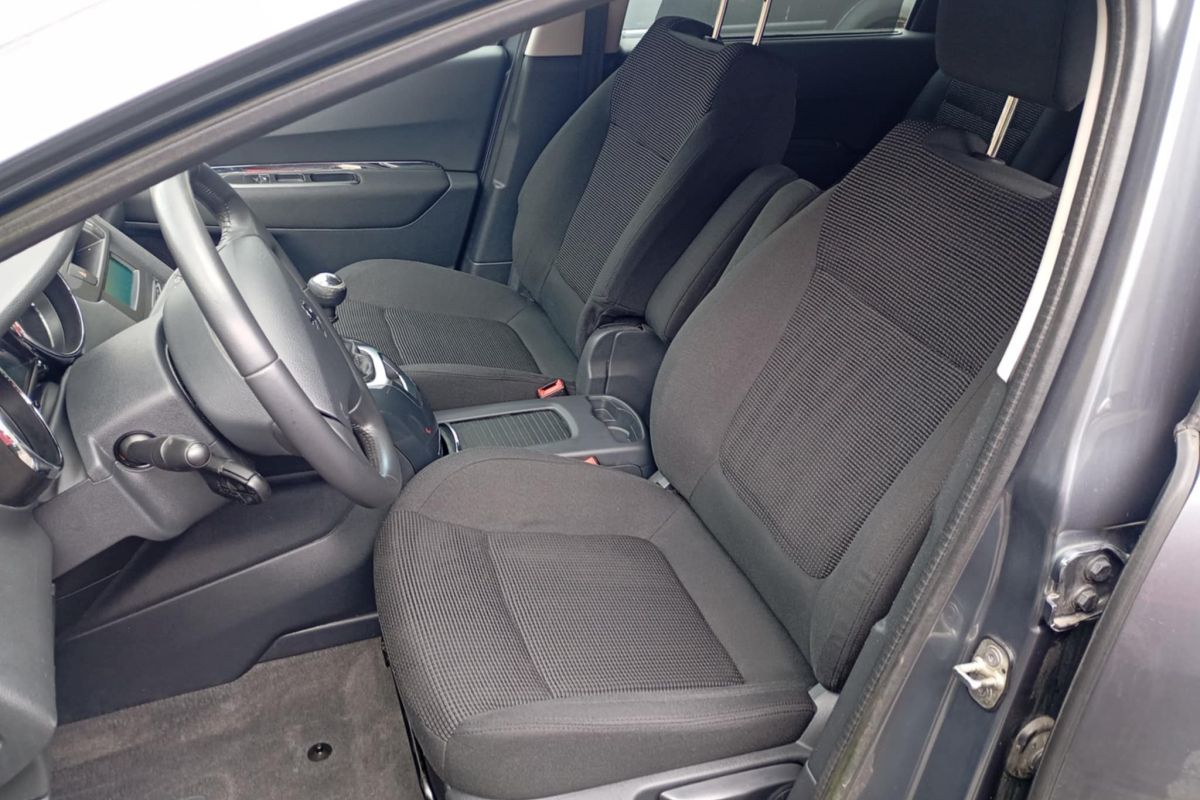 Photo 3 Peugeot 5008 1.6 hdi, 112 cv, 7 places