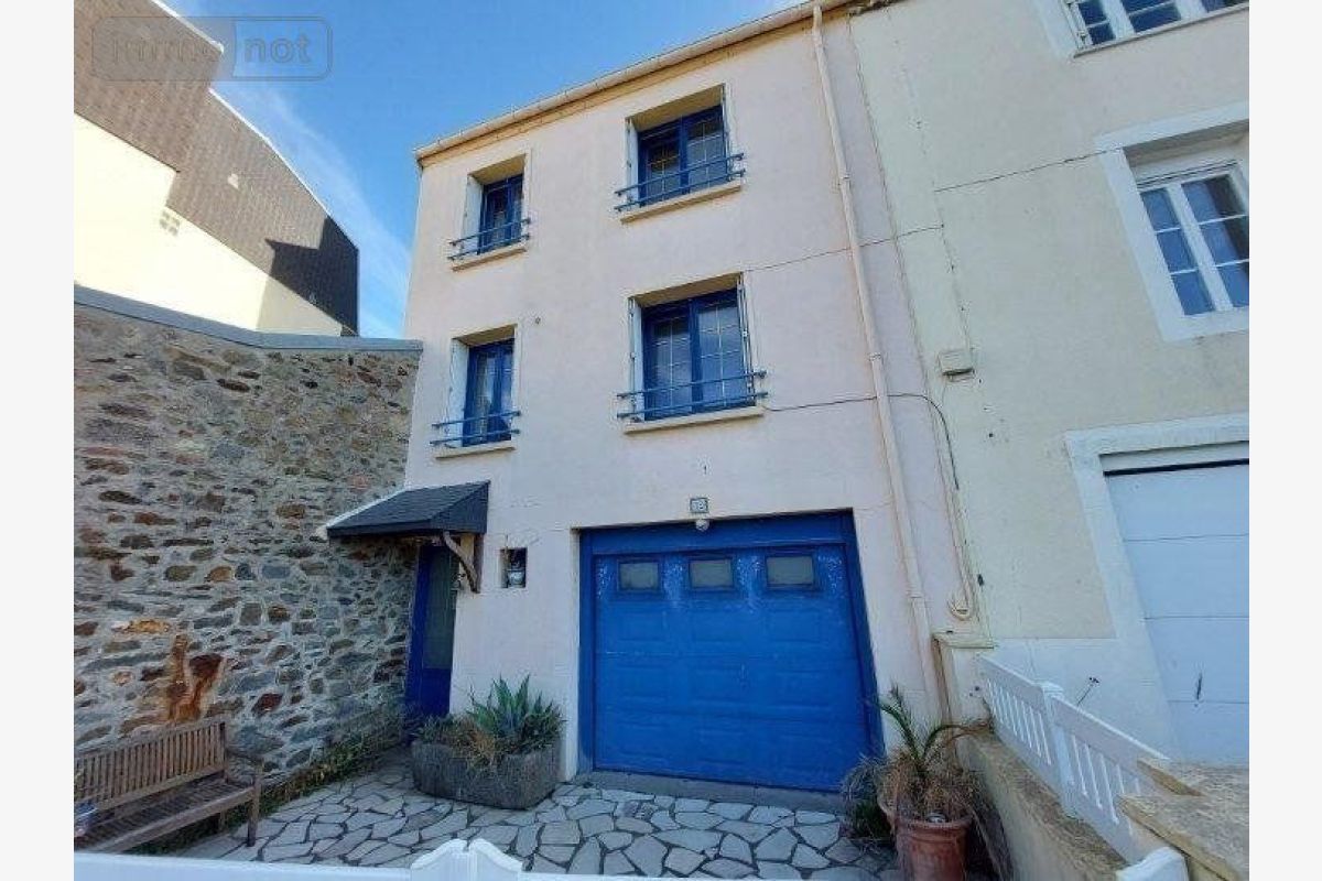 vds maison de ville, à 150 m. mer et prox. immédiate du cent