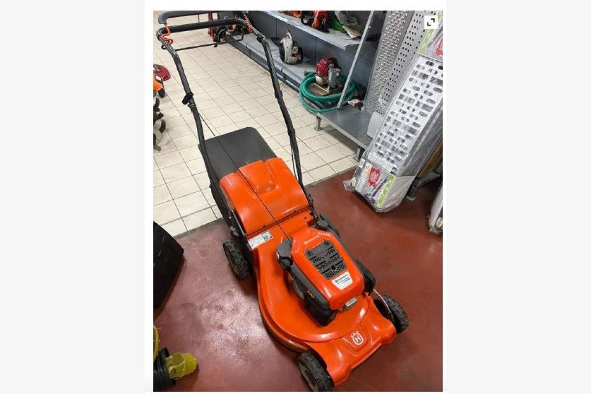 Tondeuse tractée Husqvarna LC 253 S