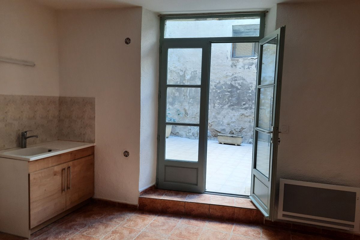 Loue appartement type F2 à Pont Saint Esprit