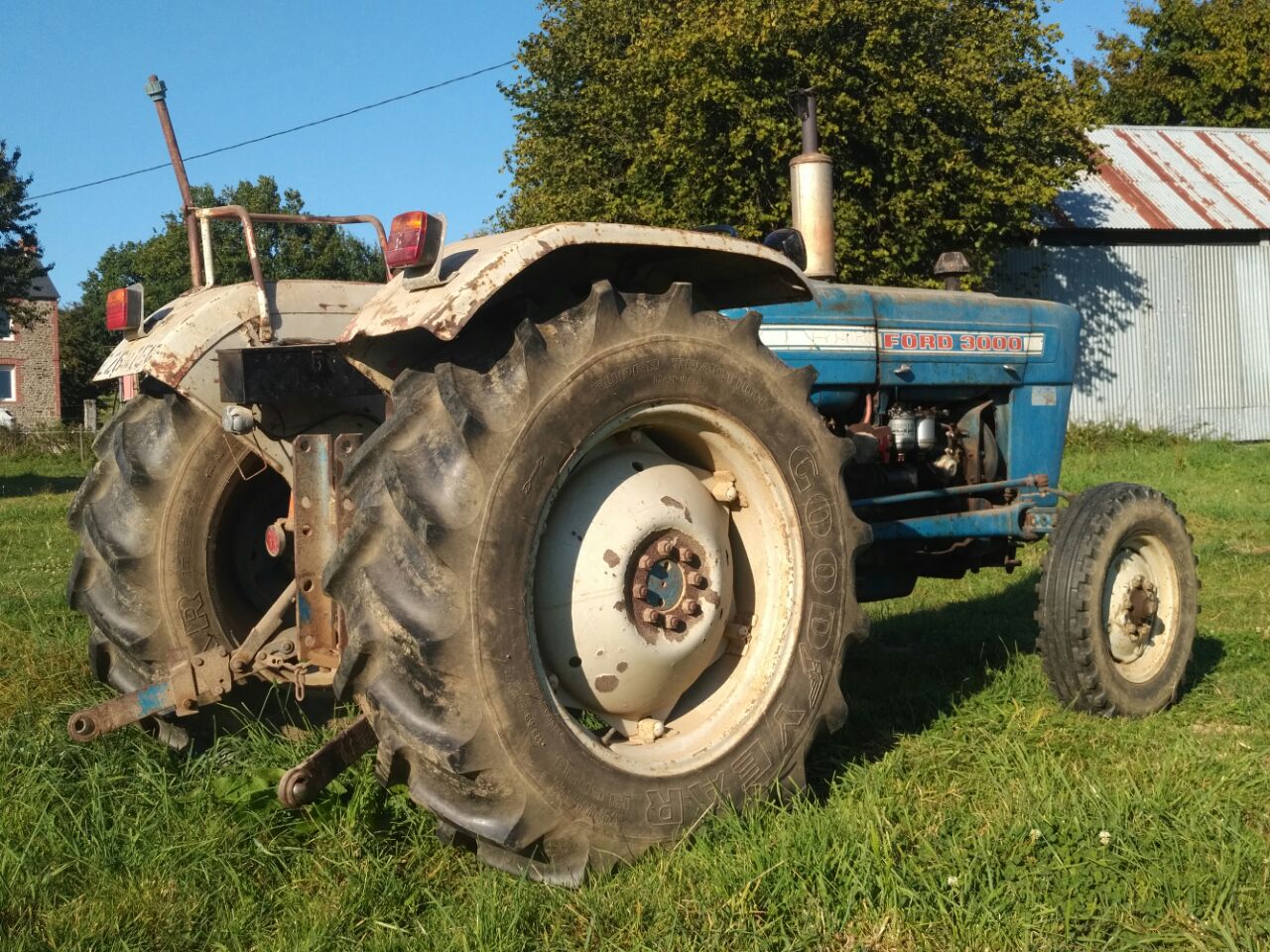 Photo 2 Tracteur Ford 3000