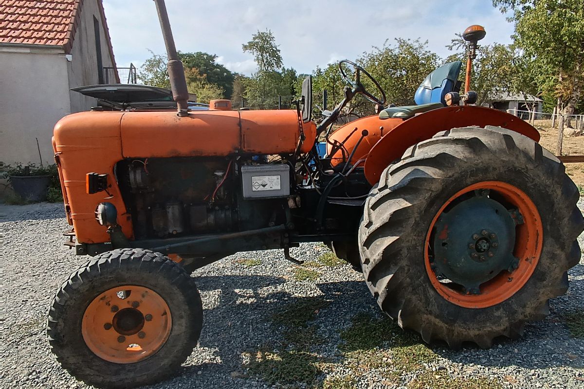 Photo 2 Tracteur Someca 40 
