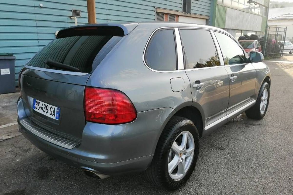 Photo 2 PORSCHE CAYENNE V6i