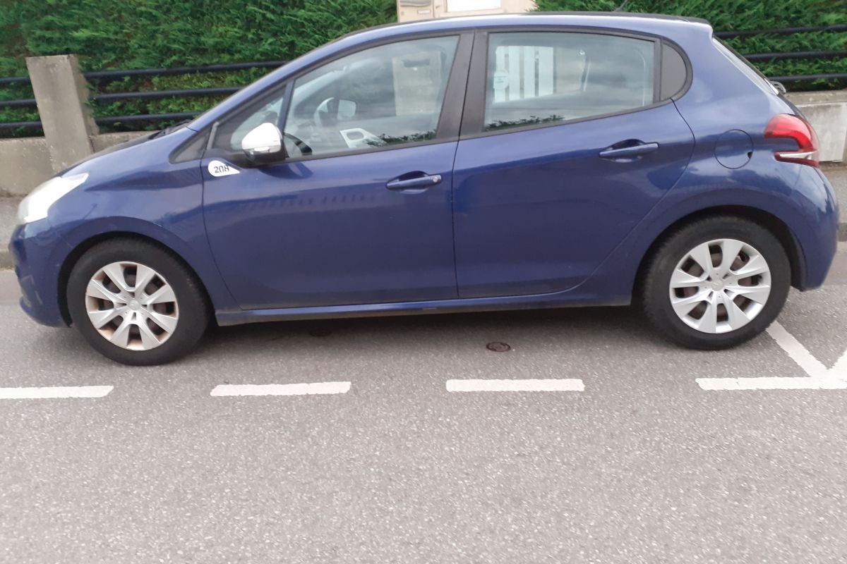 208 Peugeot, année 2017