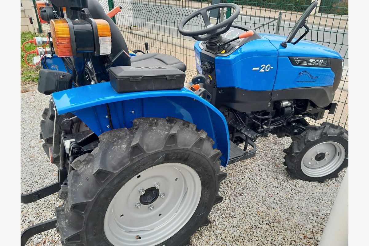 A saisir Micro tracteur Solis S20