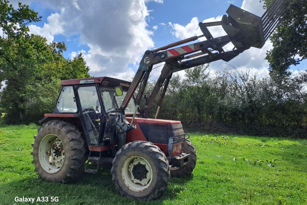 Photo 3 Tracteur fiat 8294
