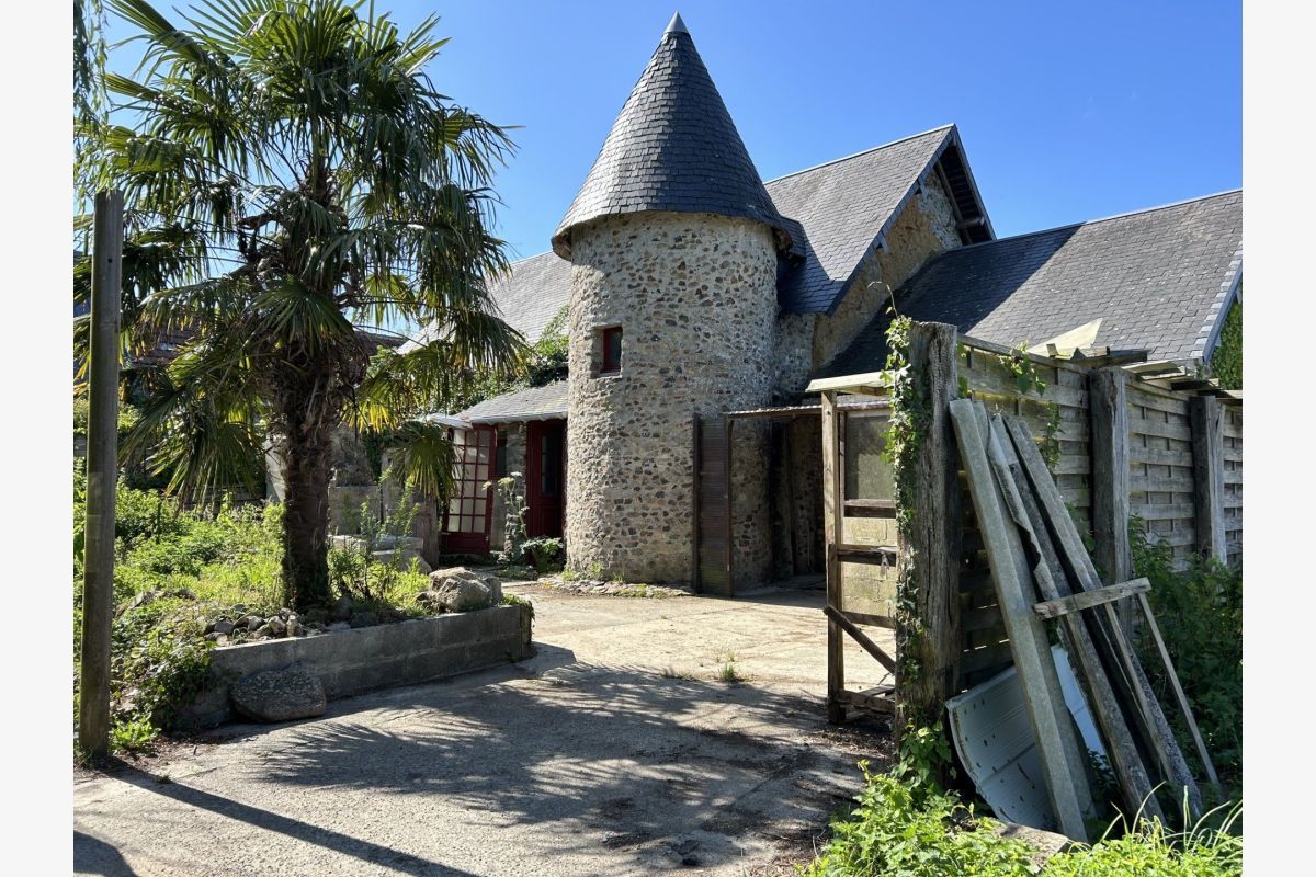 exclu., vds bien atypique, avec totale rénovation, à 7 km de