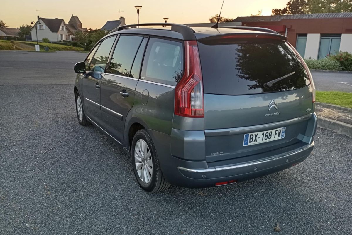 Photo 3 citroen c4 grand picasso 2l hdi 7 place