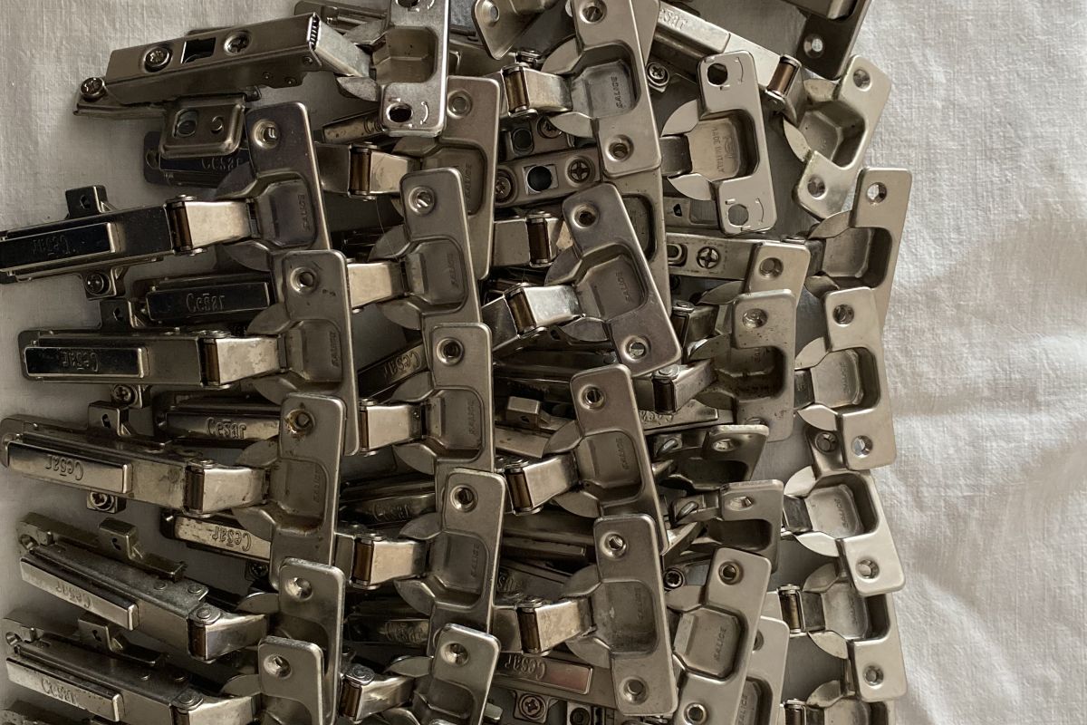 Fin de chantier lot 36 charnières complètes