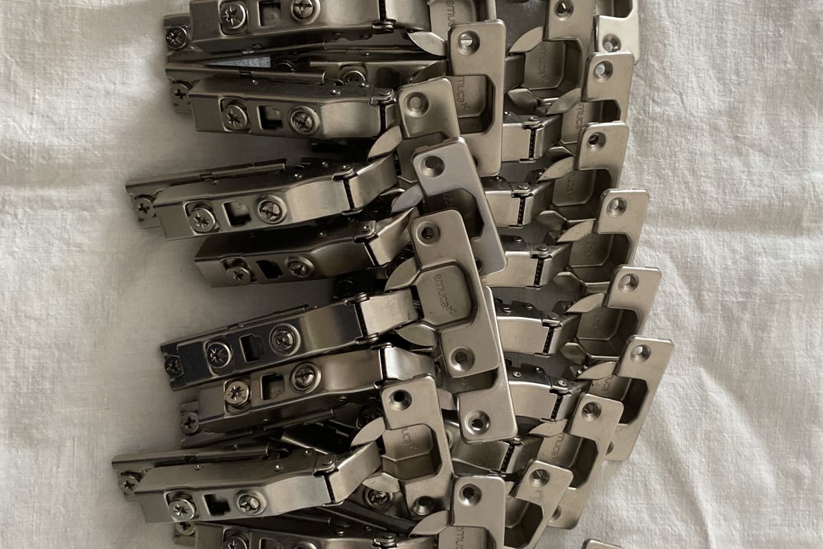 Fin de chantier lot 21 charnières complètes