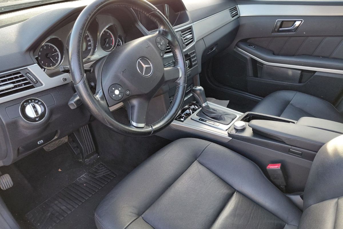 Photo 2 Mercedes E250 204 cv Avantgarde 