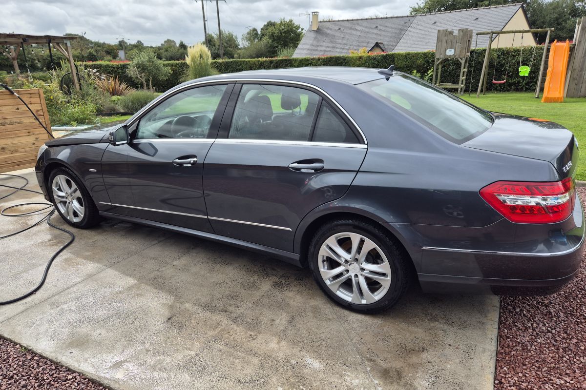 Photo 3 Mercedes E250 204 cv Avantgarde 